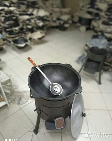 Казан чугунный 16 литров с печкой очагом обожжен