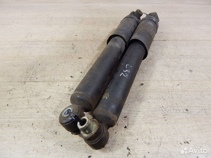 Амортизаторы задние Renault Scenic 1