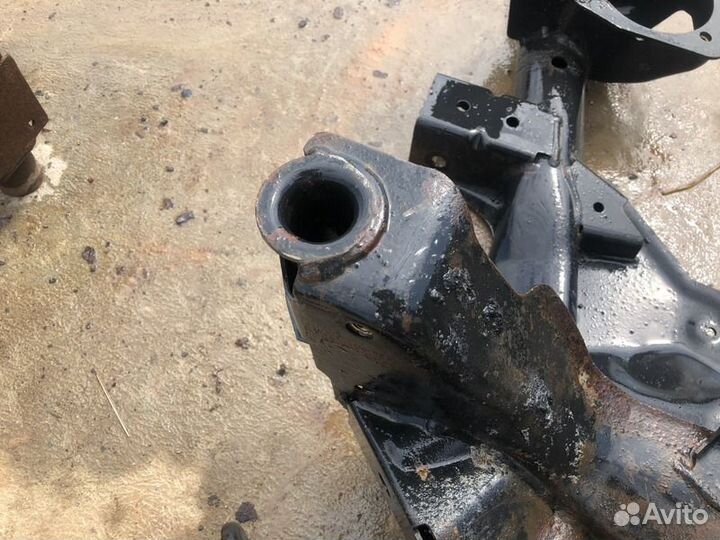 Балка подмоторная Bmw X3 e83 2004-2010