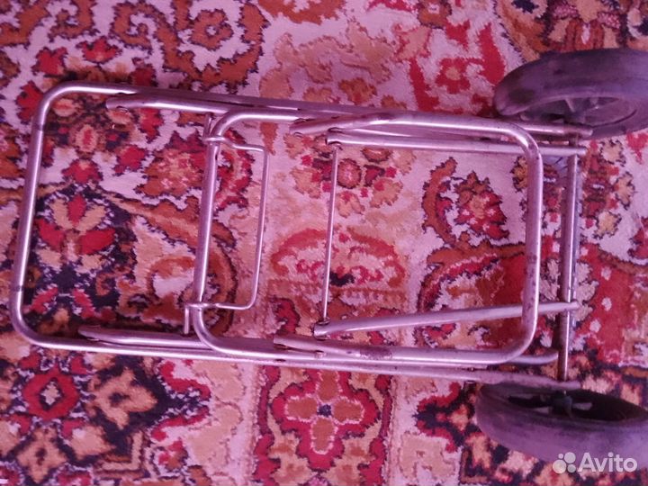 Хозяйственные тележки