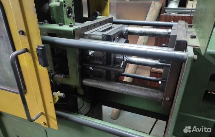 Термопластавтомат Aurburg 305-210-700