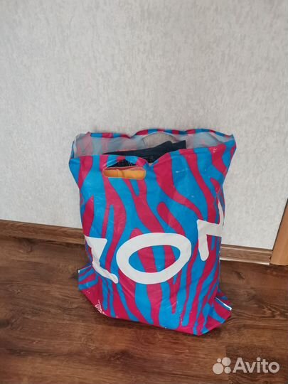 Отдам пакет одежды для девочки 116-128 размер