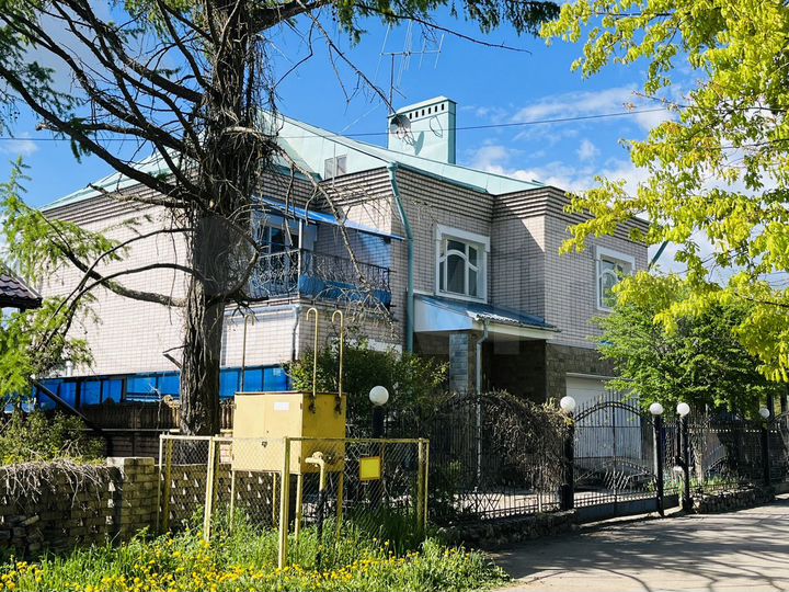 Дом 500 м² на участке 14 сот.