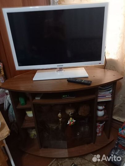 Тумба под телевизор