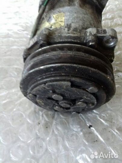 Компрессор кондиционера Volkswagen Golf 2