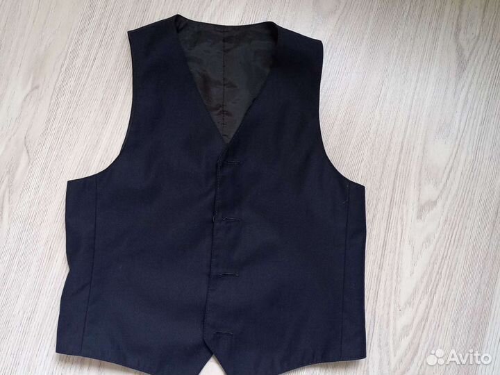 Жилетка для мальчика 128 134