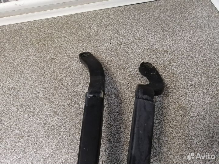 Поводок стеклоочистителя для Audi A6 C6