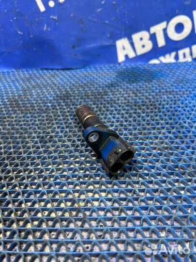 Датчик положения коленвала Toyota Corolla 120