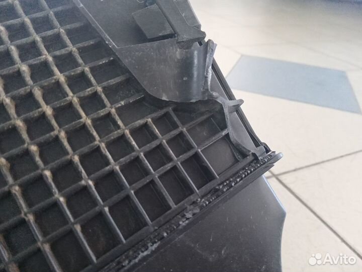 Корпус воздушного фильтра Рено Дастер Duster