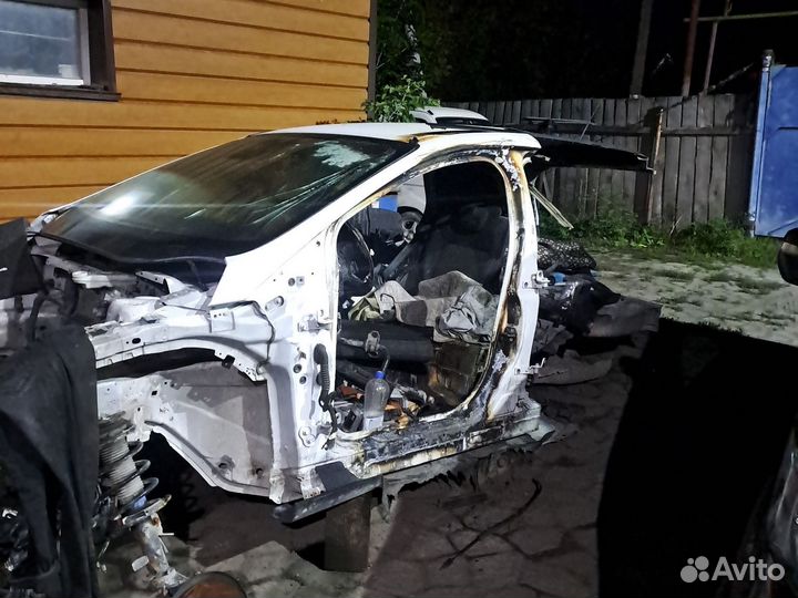 Ford Focus 1.6 AMT, 2017, битый, 91 000 км