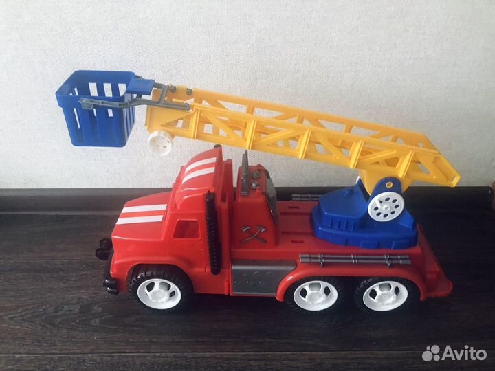 Игрушка пожарная машина