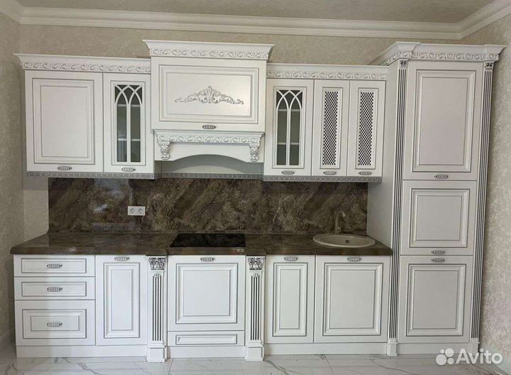 Кухня белая с серебром цена за весь размер 3.65