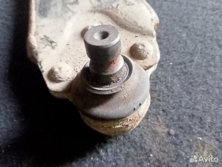 Рычаг подвески передний левый Ford Fusion 2007