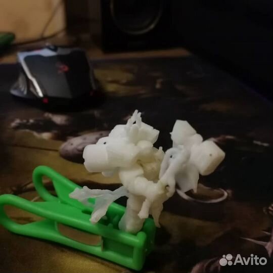 Фигурка командира космодесантника из вархаммер 40к