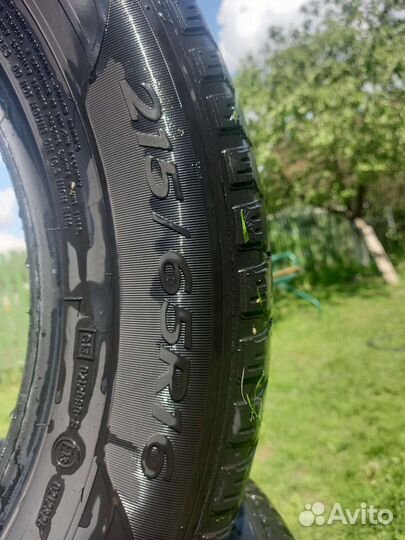 Goodyear EfficientGrip 215/65 R16