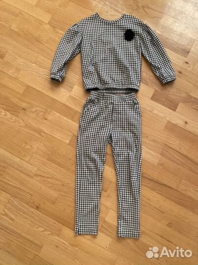 Костюм на девочку 146