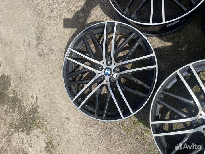 Оригинальный комплект дисков r21 на Bmw 650m ст