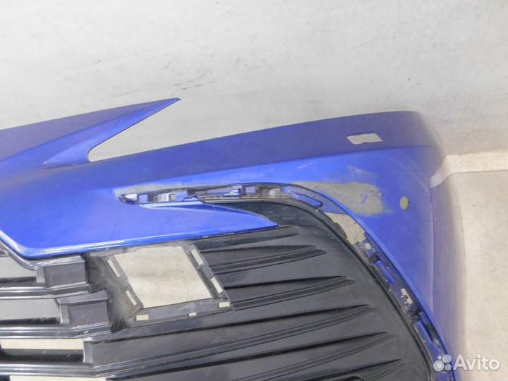 Бампер передний Toyota Camry