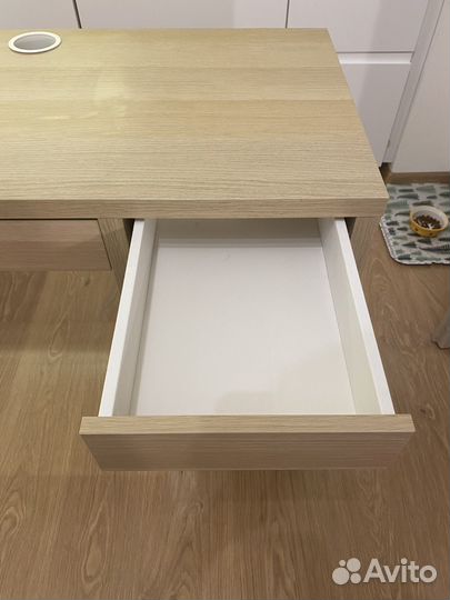 Письменный стол IKEA mikke с ящиками