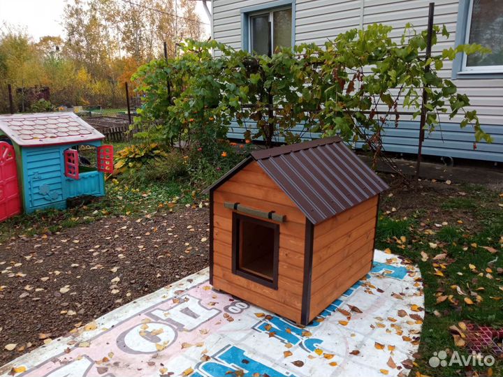 Утеплённая будка для собаки среднего размера