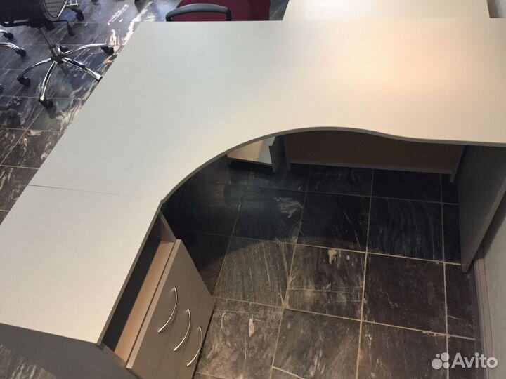 Стол компьютерный + тумба приставная