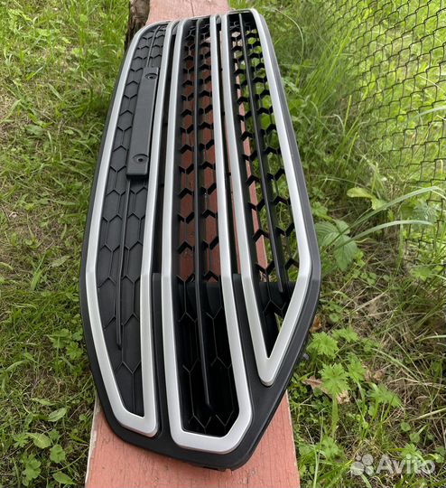 Решетка бампера Ford EcoSport