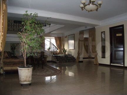 Гостиница, 2700 м²
