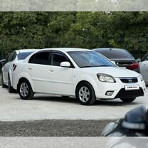 Kia Rio 1.4 AT, 2011, 172 000 км, с пробегом, цена 855 000 руб.