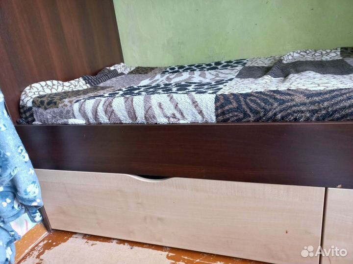 Двухъярусная кровать бу с матрасом на 1 этаже