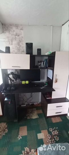 Компьютерный стол