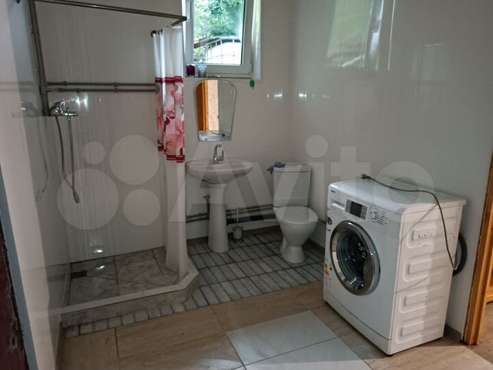 Дом 32 м² на участке 5 сот.