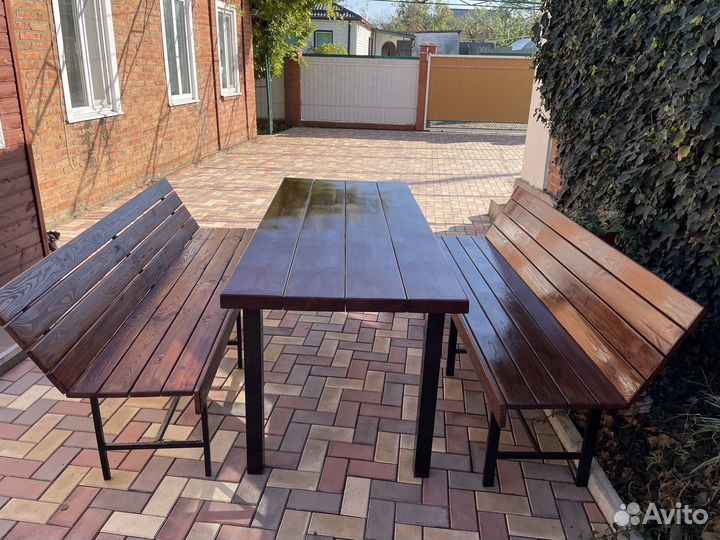 Скамейка деревянная