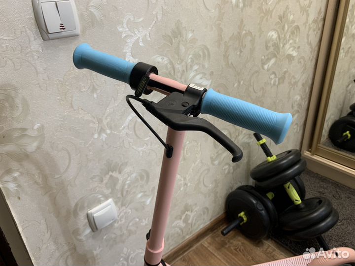 Электросамокат детский Ninebot Zing E8 розовый