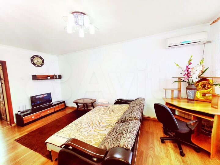 2-к. квартира, 58 м², 8/10 эт.