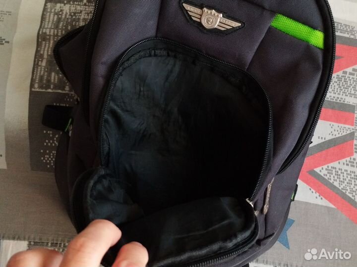 Продаю школьный рюкзак