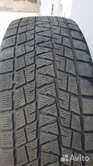 Bridgestone Blizzak DM-V1 235/65 R17 108R