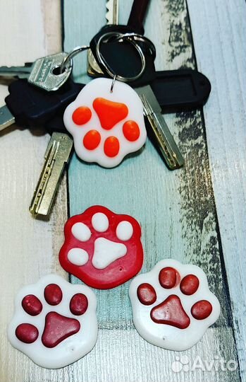 Брелок лапки