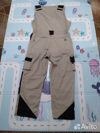 Продам комбинезон мужской