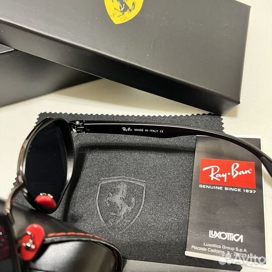 Солнцезащитные очки ray ban ferrari 88072