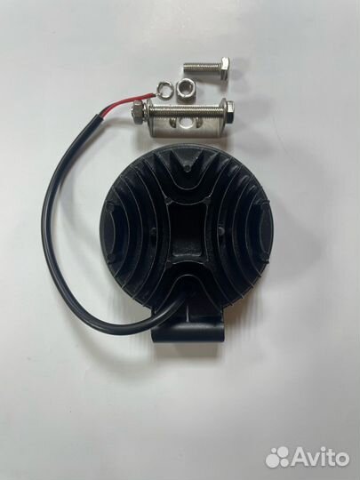 Фара светодиодная с кронштейном 12V-80V