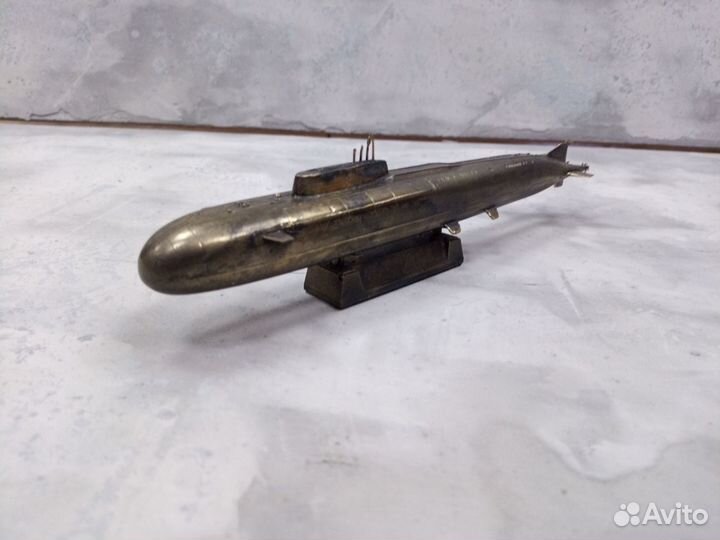Модель атомного подводного крейсера 