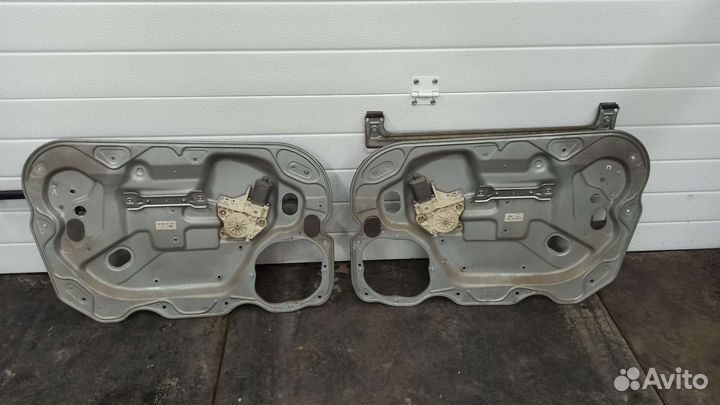 Стеклоподъемник передний Ford Focus 2