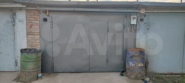 Гараж, > 30 м²