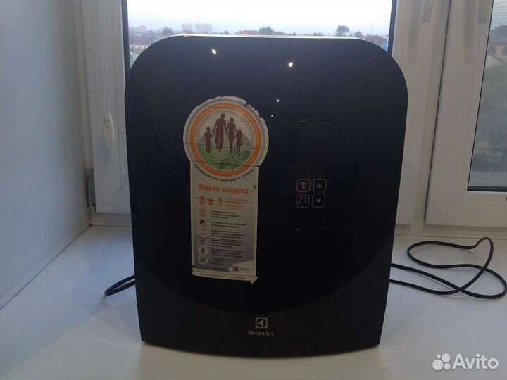 Увлажнитель,очиститель воздуха Electrolux