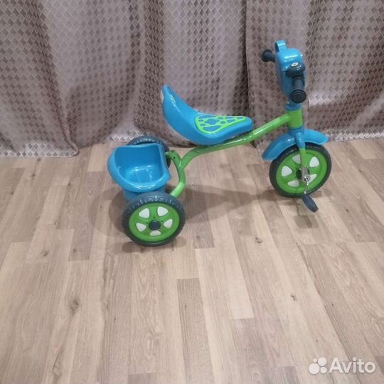 Детский трехколесный велосипед бу