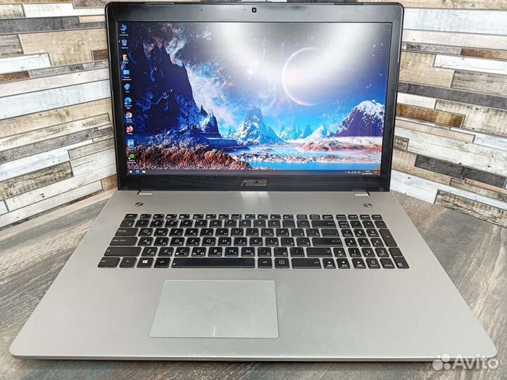 Большой Asus 17 на i7/ GeForce 740m/ SSD+HDD