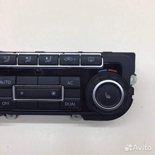 Блок управления климатической установкой Volkswagen Tiguan 5N1 2007-2011