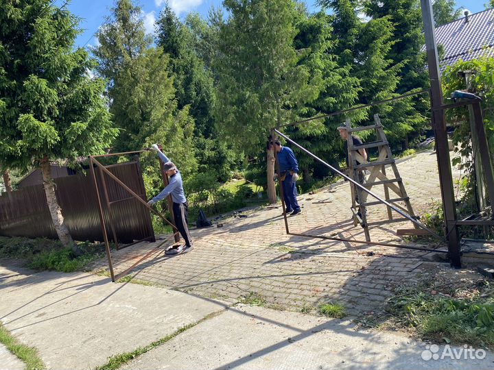 Строительная бригада строители