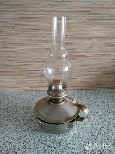 Керосиновая лампа