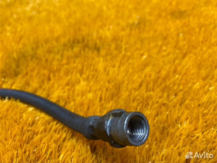Шланг тормозной задний правый Mercedes-Benz